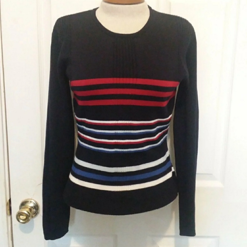 GUESS sweater